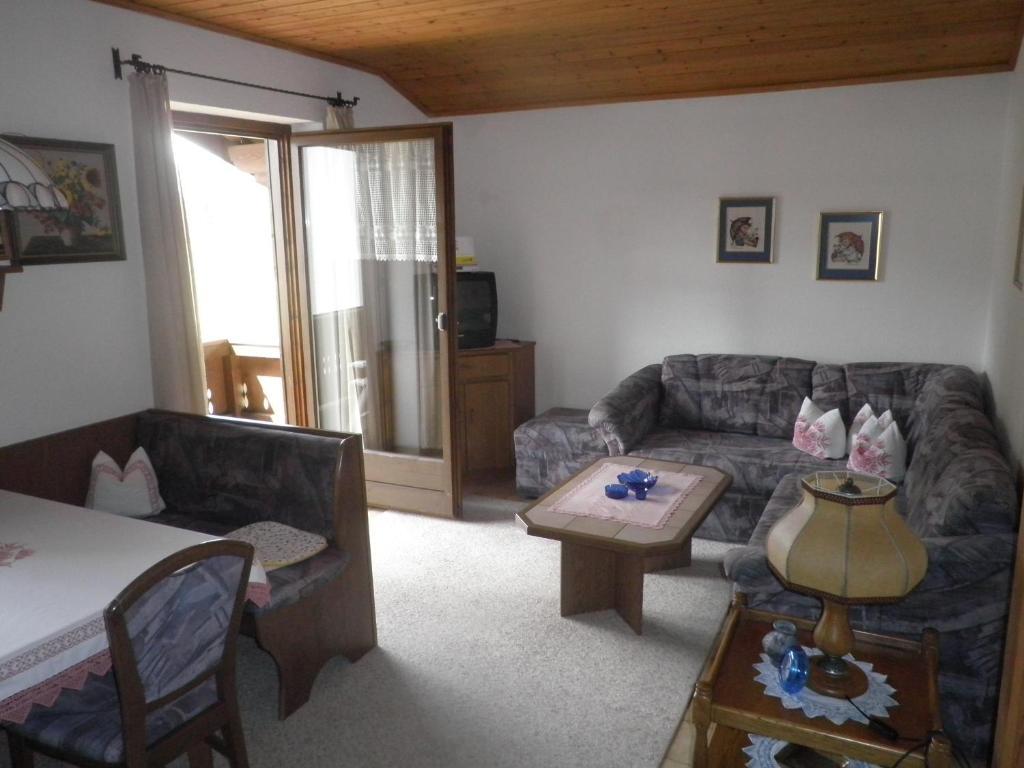Haus Drescher Apartment Obsteig Ruang foto
